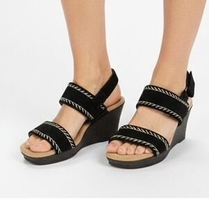 Clarks Kyarra Rose Sz 6 Black Nubuck Wedge Sandals Women's Comfort Stitch Detail